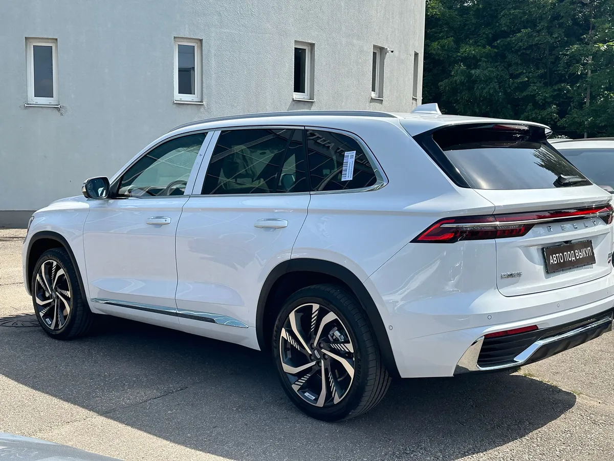 Geely Monjaro 2.0 AT 4WD (238 л.с.)