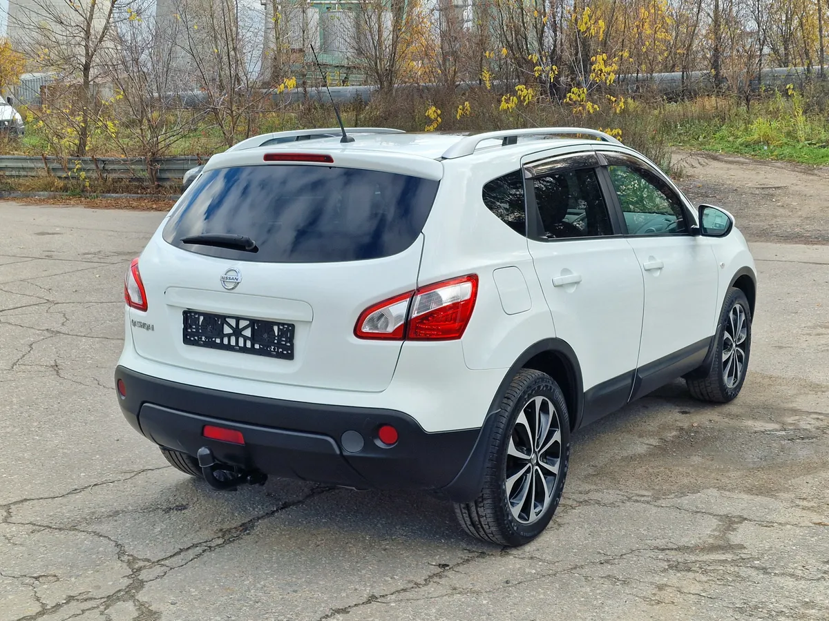 Nissan Qashqai 2.0 CVT AWD (141 л.с.)