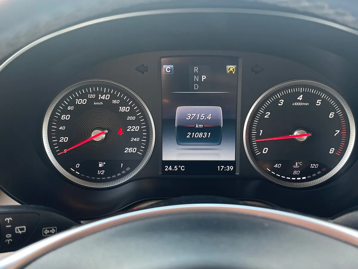 Mercedes-Benz GLC 2.0 AT AWD (211 л.с.)