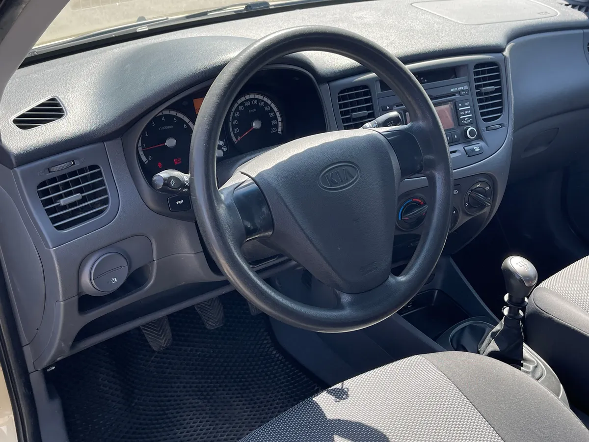 Kia Rio 1.4 MT (97 л.с.)
