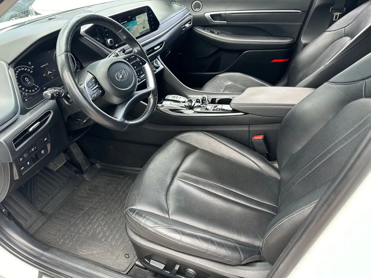 Hyundai Sonata 2.5 (180 л.с.) бензин, АКПП, передний привод