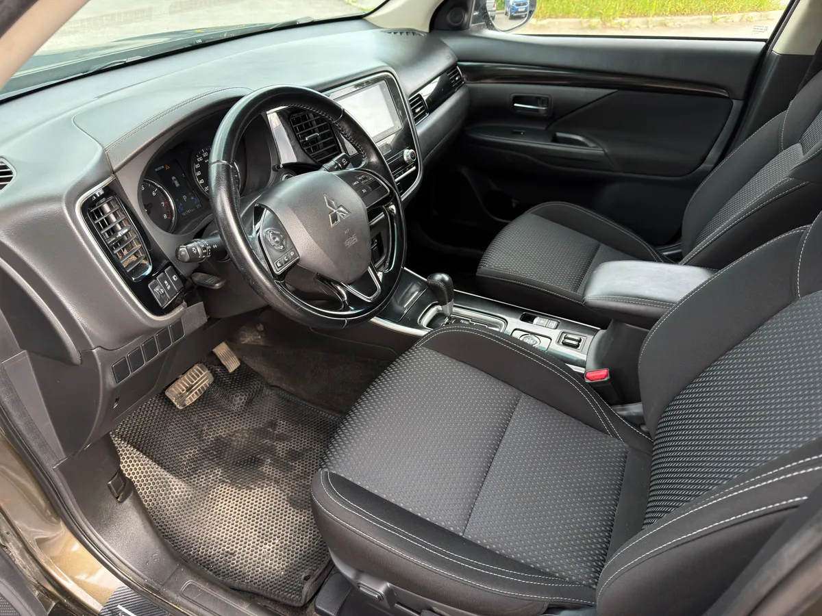 Mitsubishi Outlander 2.0 CVT AWD (146 л.с.), 2021 — фото 5