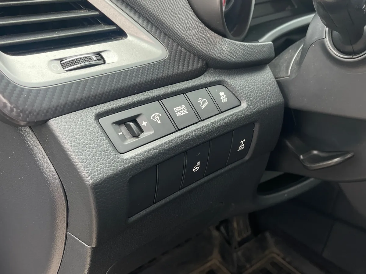 Hyundai Santa Fe 2.4 AT AWD (171 л.с.), 2017 — фото 11