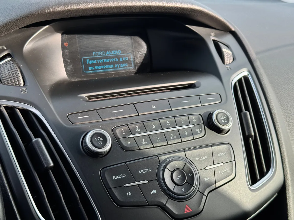 Ford Focus 1.6 Ti-VCT PowerShift (125 л.с.)