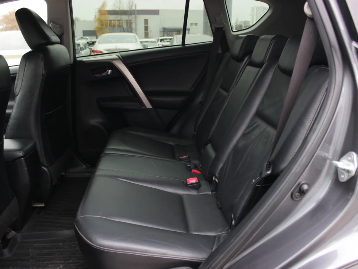 Toyota RAV4 2.0 CVT 4WD (146 л.с.)