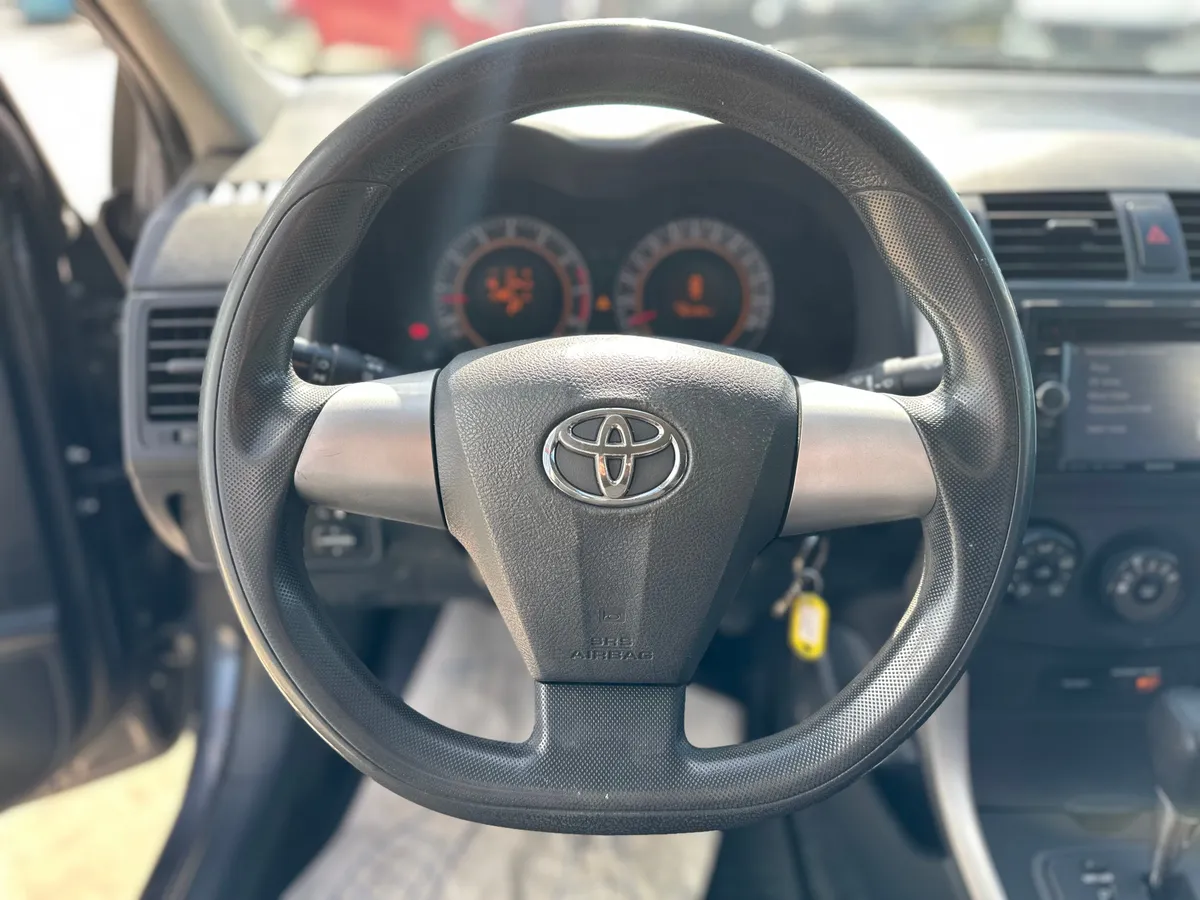 Toyota Corolla 1.6 AT (124 л.с.)