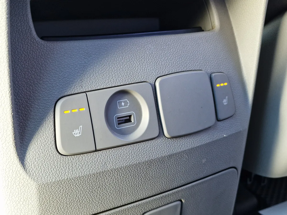 Kia Carnival 2.2 AT (202 л.с.)