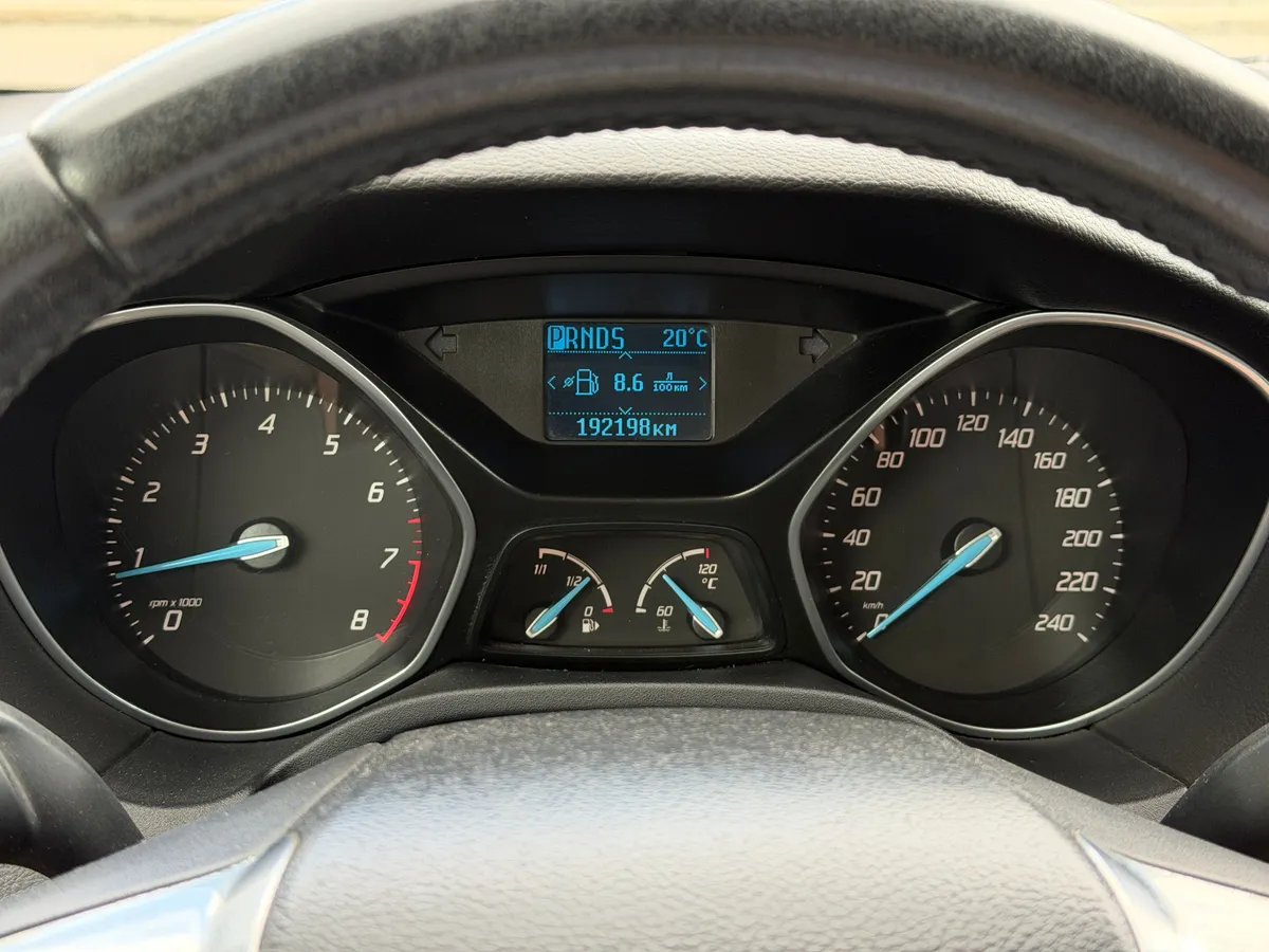 Ford Focus 1.6 PowerShift (125 л.с.), 2012 — фото 7