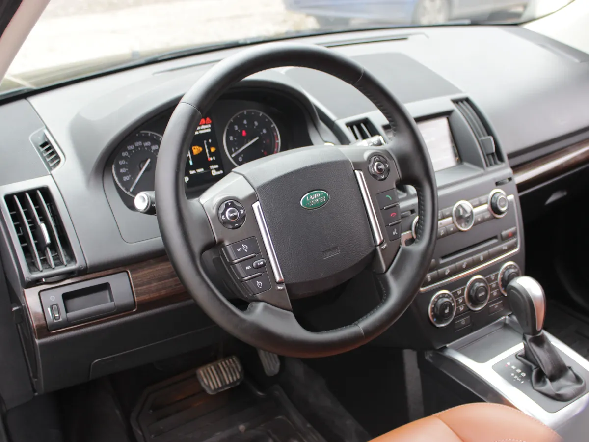 Land Rover Freelander 2.0 Si4 AT 4WD (240 л.с.)