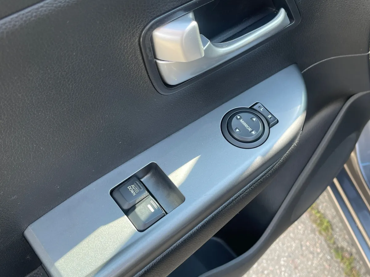 Kia Rio 1.4 AT (107 л.с.), 2015 — фото 13