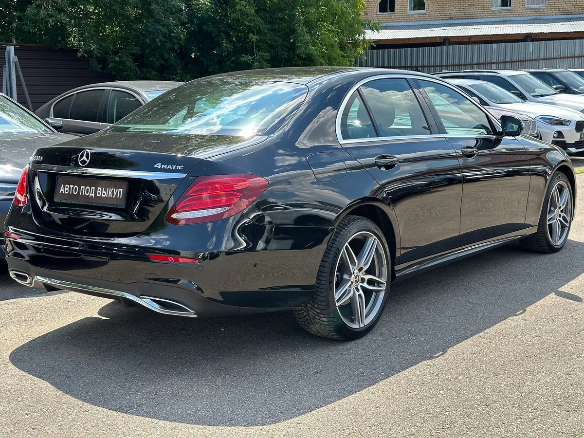 Mercedes-Benz E-Класс E 220 d 4MATIC 9G-TRONIC (194 л.с.)