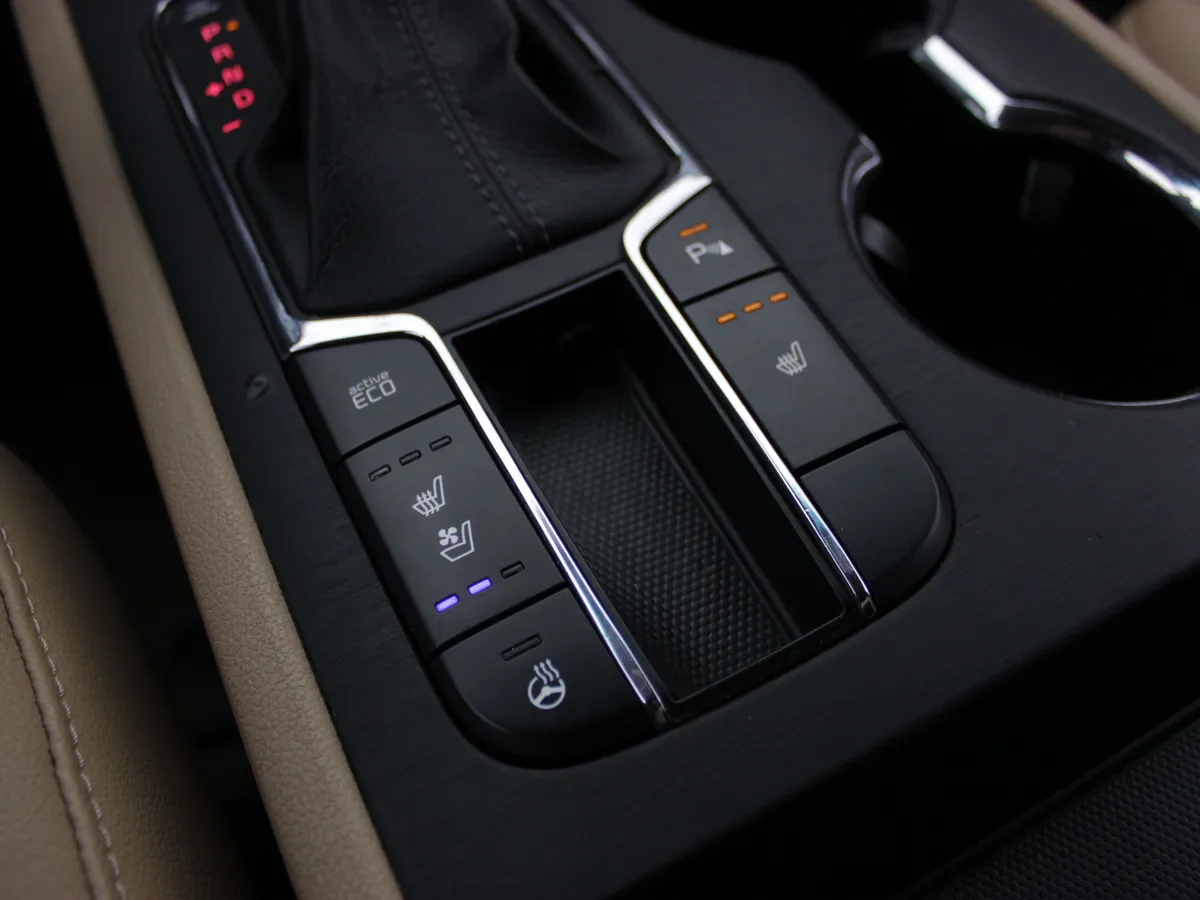 Kia Carnival 2.2 AT (202 л.с.)