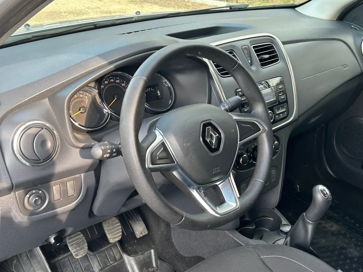 Renault Logan 1.6 MT (113 л.с.)