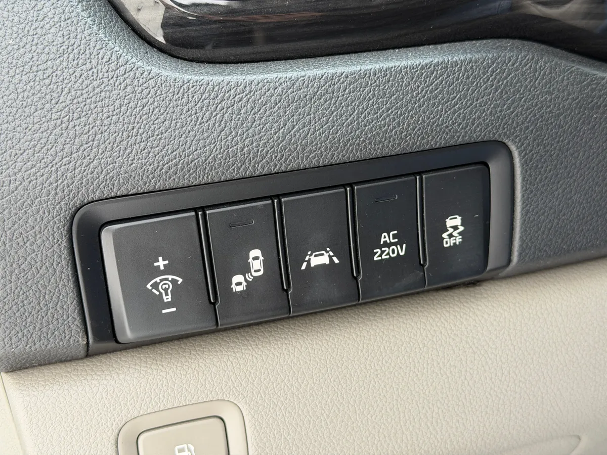 Kia Carnival 2.2 AT (202 л.с.)