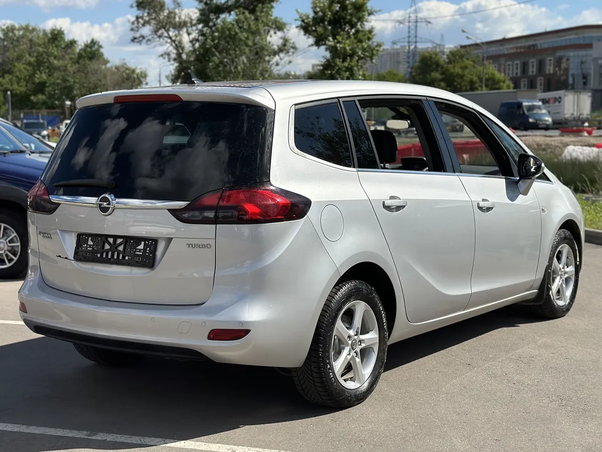 Opel Zafira 1.6 AT (170 л.с.)
