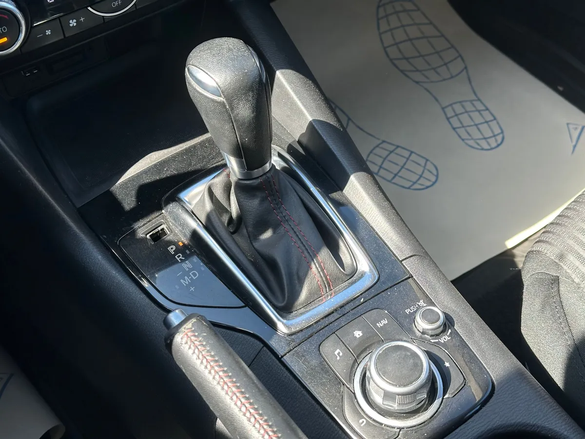 Mazda 3 1.6 AT (104 л.с.)