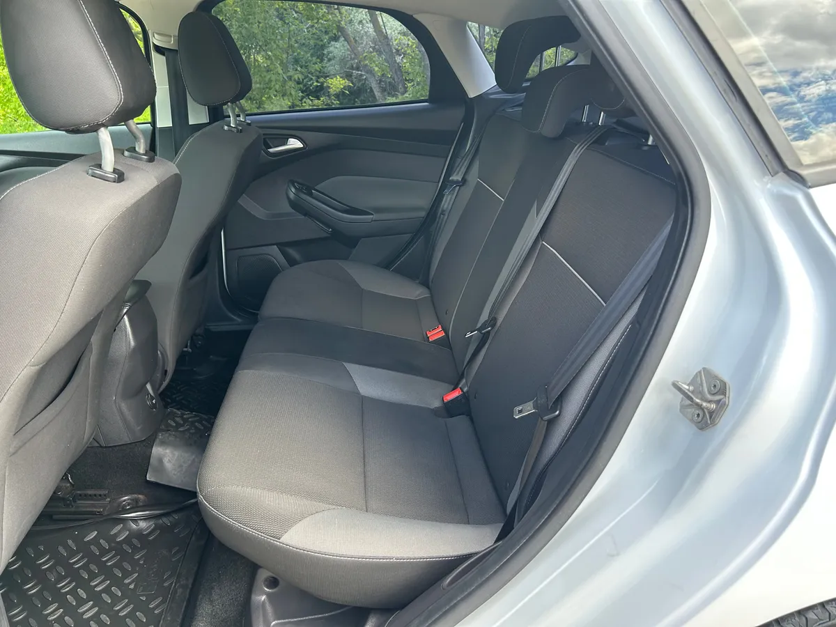 Ford Focus 1.6 PowerShift (105 л.с.)