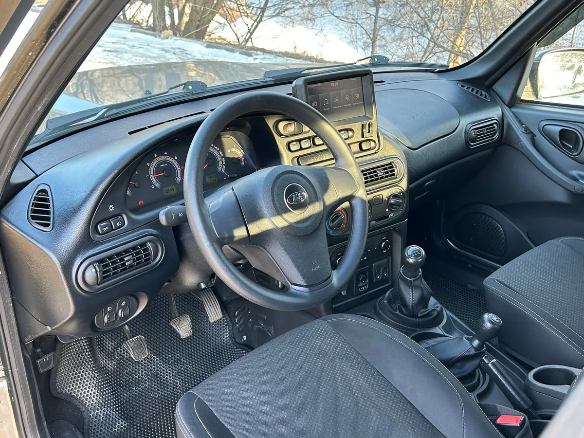 ВАЗ (Lada) Niva 1.7 MT 4WD (80 л.с.)