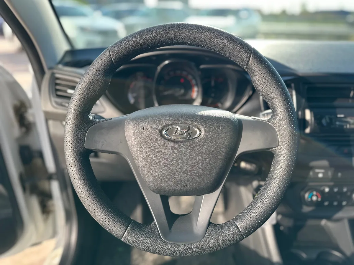 ВАЗ (Lada) Vesta 1.6 MT (106 л.с.)