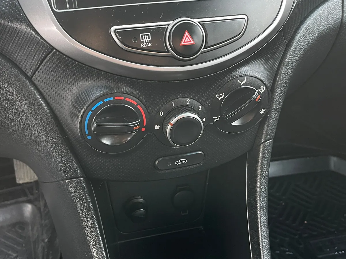 Hyundai Solaris 1.4 MT (107 л.с.)