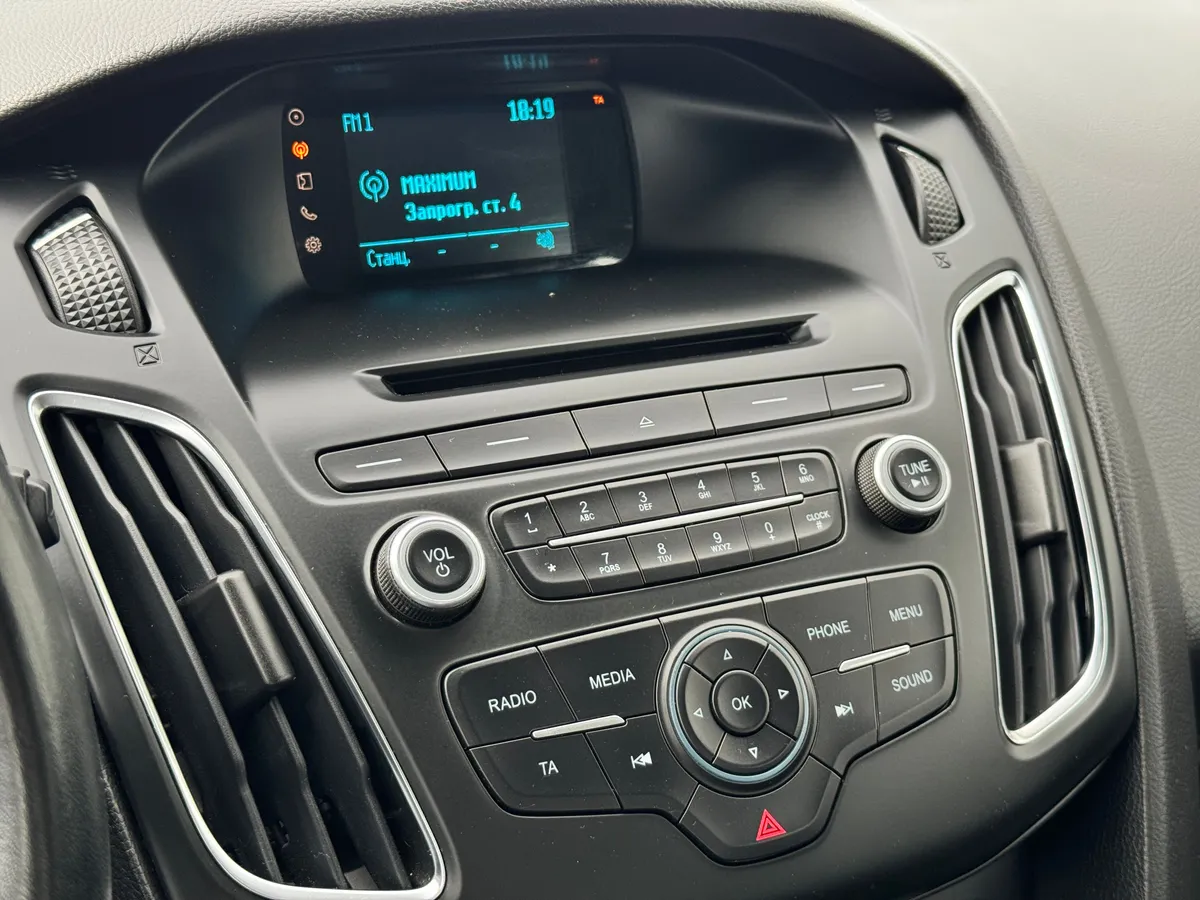 Ford Focus 1.6 Ti-VCT PowerShift (105 л.с.)