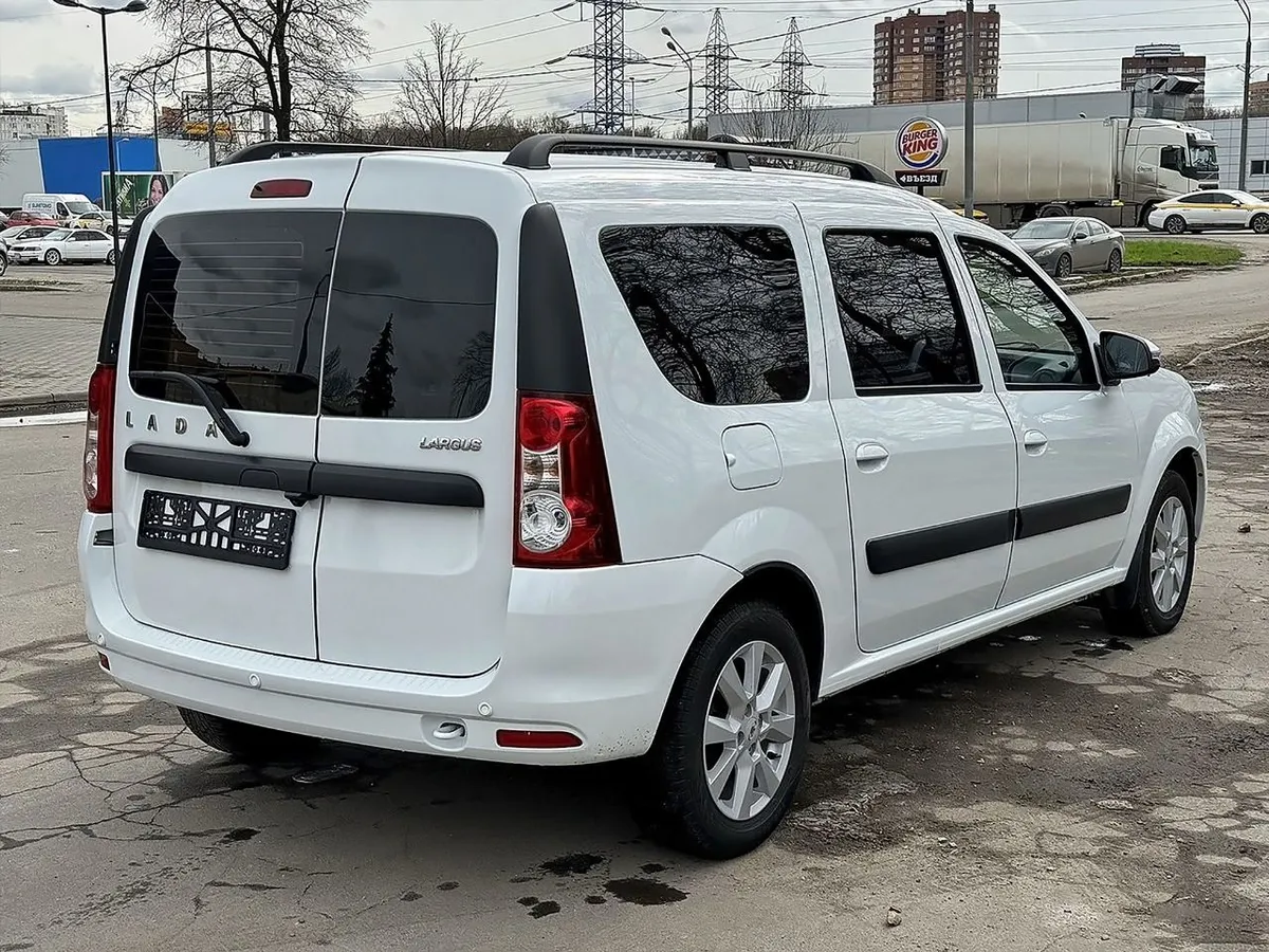 ВАЗ (Lada) Largus 1.6 MT (106 л.с.)