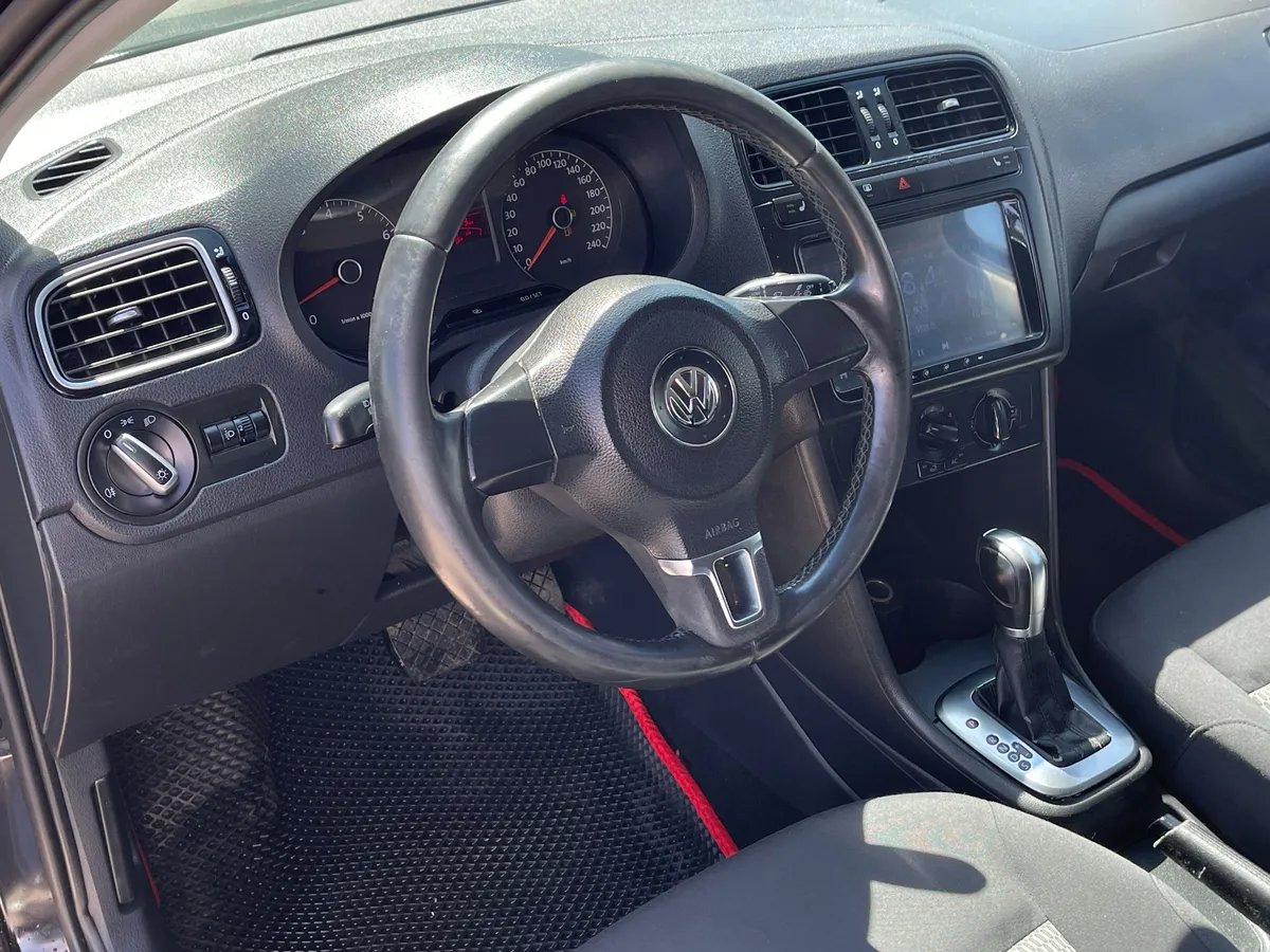 Volkswagen Polo 1.6 Tiptronic (105 л.с.), 2011 — фото 5