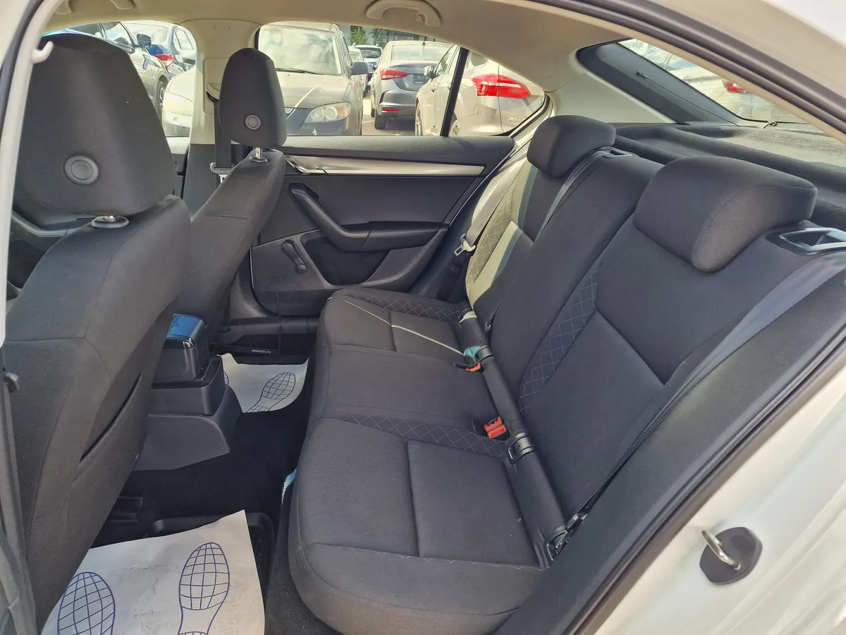 Skoda Octavia 1.6 AT (110 л.с.)