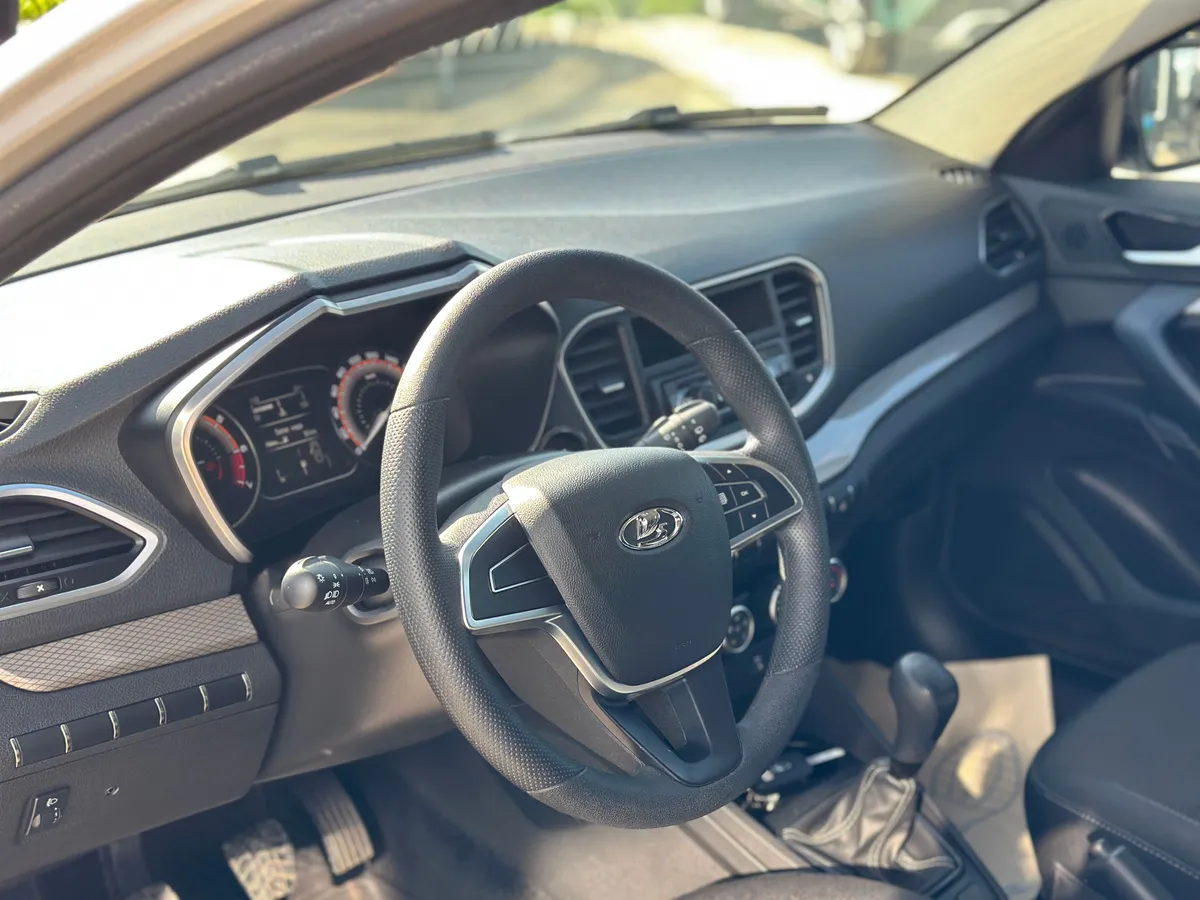 ВАЗ (Lada) Vesta 1.6 MT (90 л.с.)