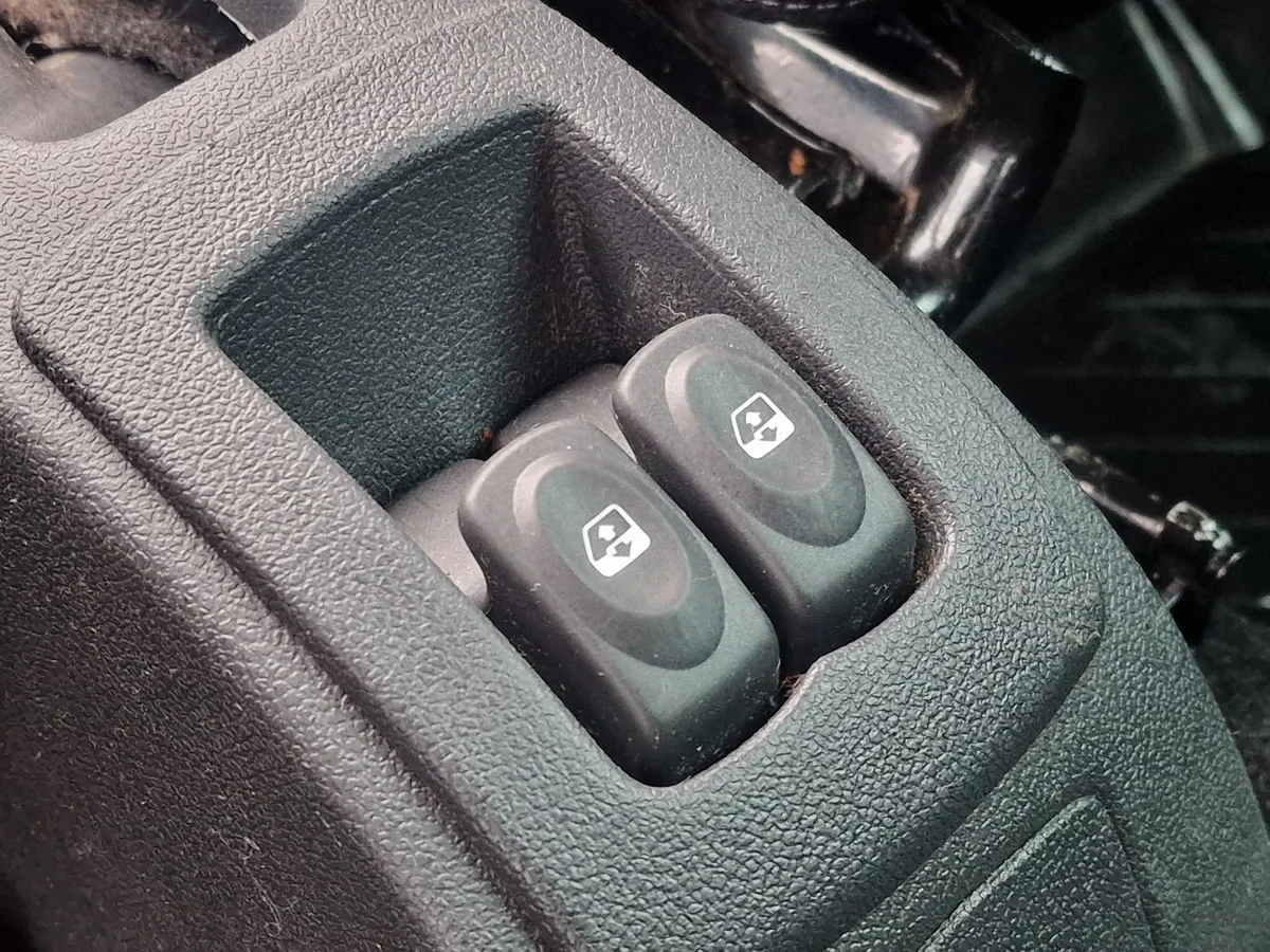 ВАЗ (Lada) Largus 1.6 MT 16 кл (5 мест) (106 л.с.)