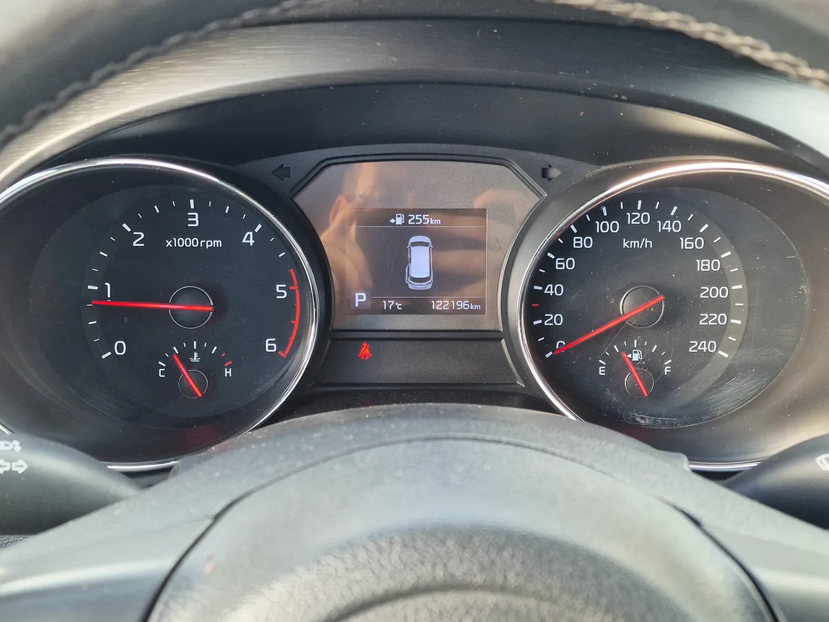 Kia Carnival 2.2 AT (202 л.с.)