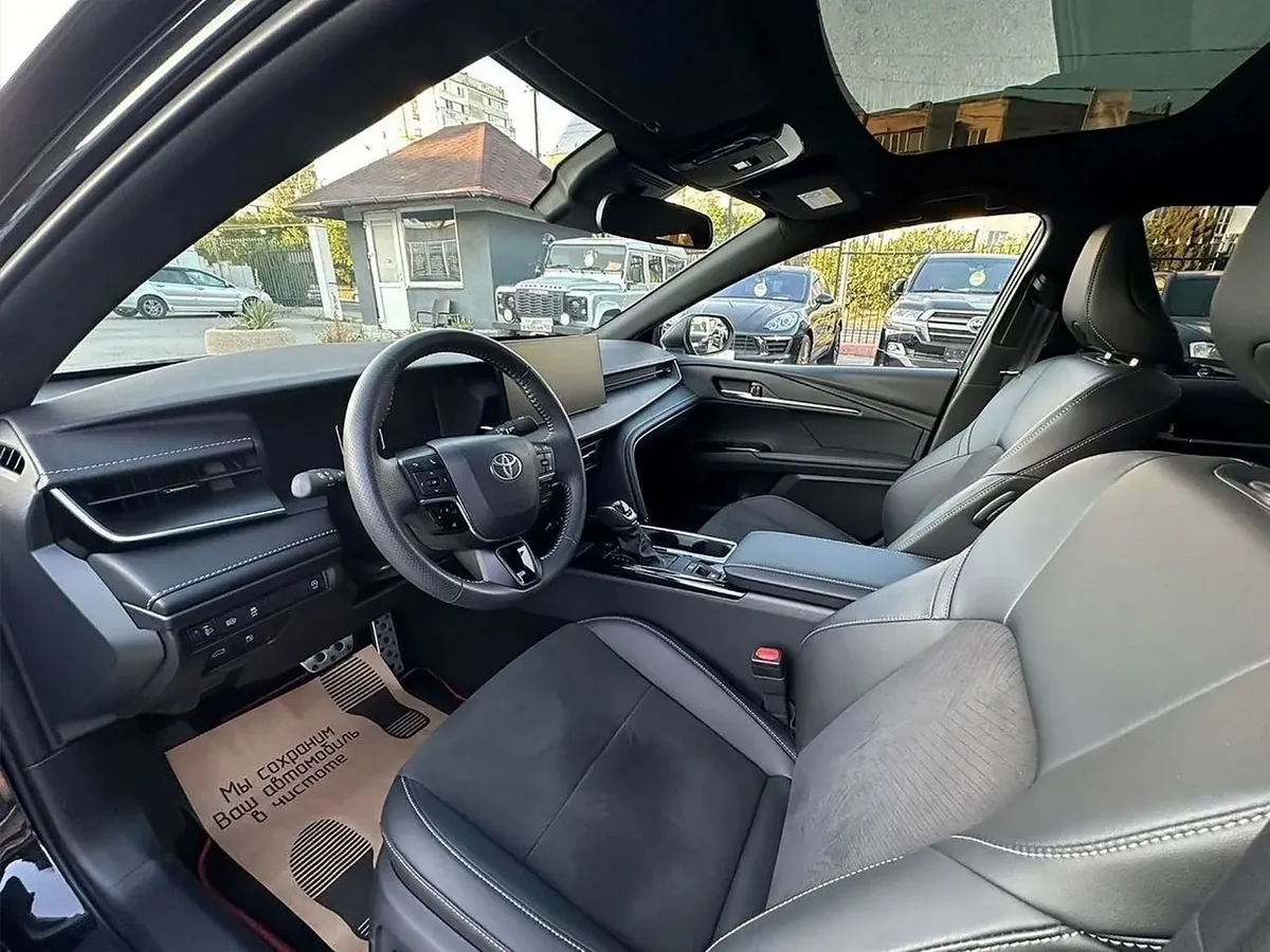 Toyota Camry 2.0 CVT (173 л.с.)