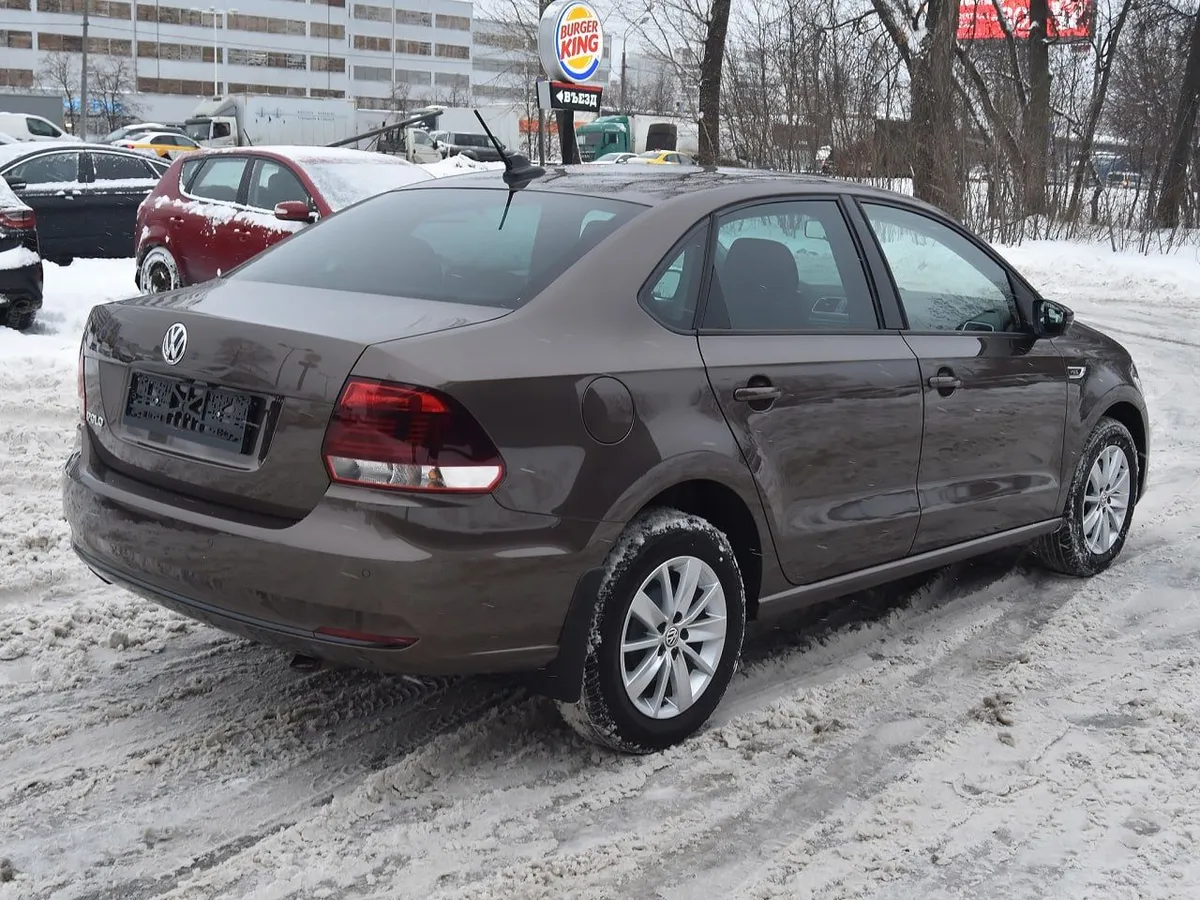 Volkswagen Polo 1.6 MPI AT (110 л.с.)