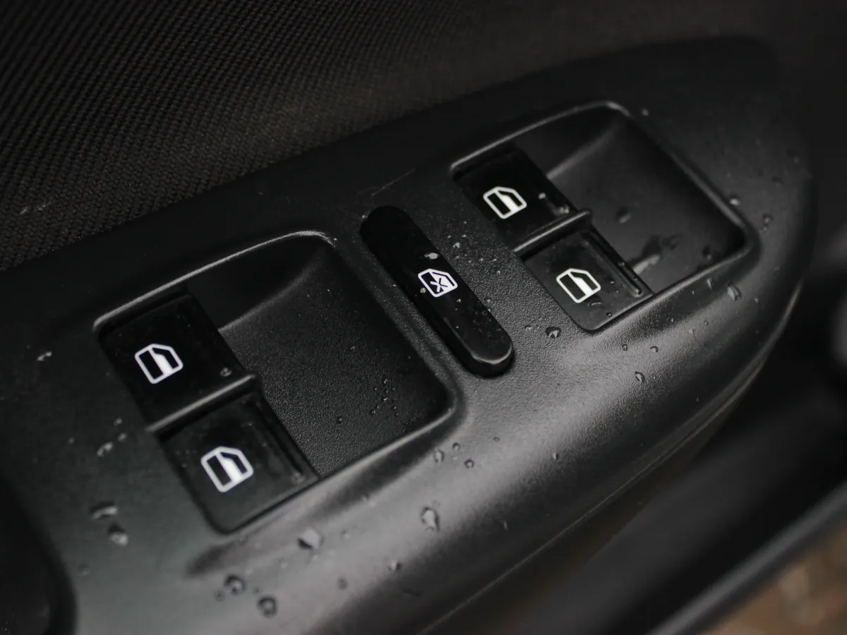 Skoda Octavia 1.6 MT (102 л.с.)