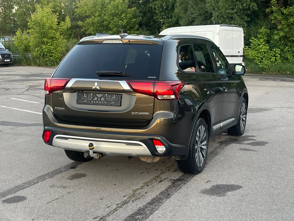 Mitsubishi Outlander 2.0 CVT AWD (146 л.с.), 2018 — фото 4