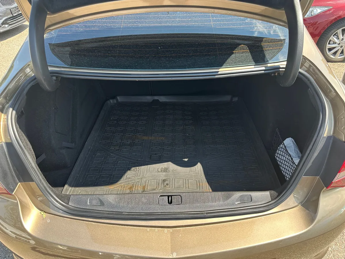 Opel Astra 1.6 Turbo AT (180 л.с.)