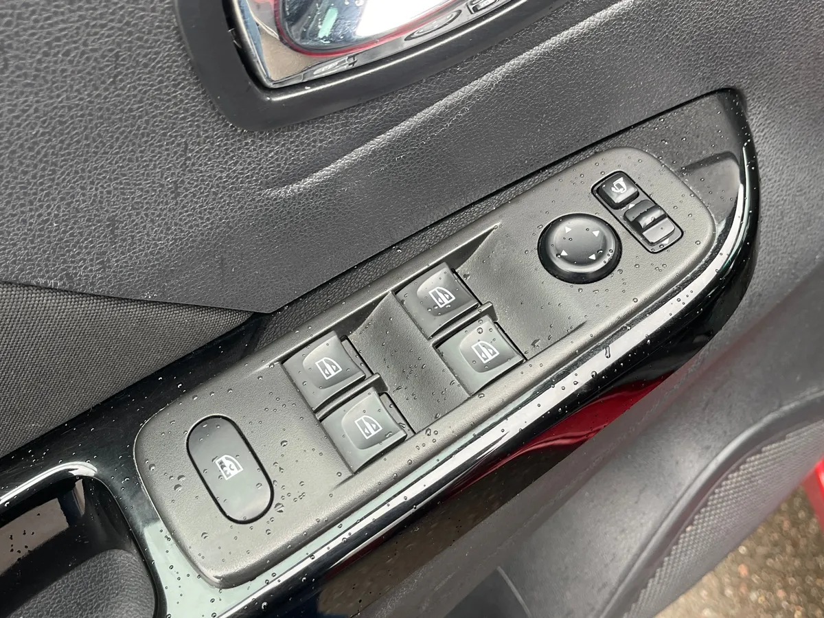 Renault Kaptur 2.0 AT AWD (143 л.с.)