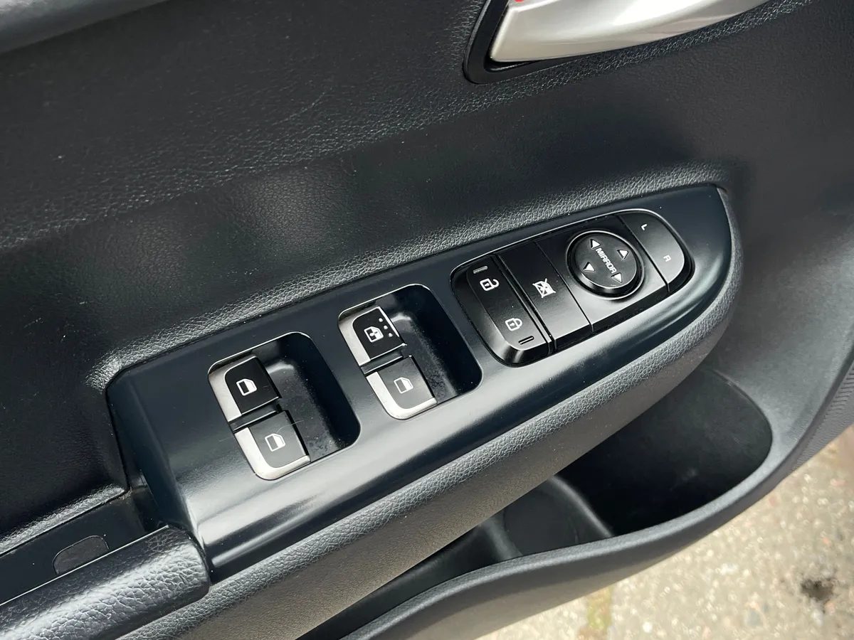 Kia Rio 1.6 AT (123 л.с.), 2019 — фото 12