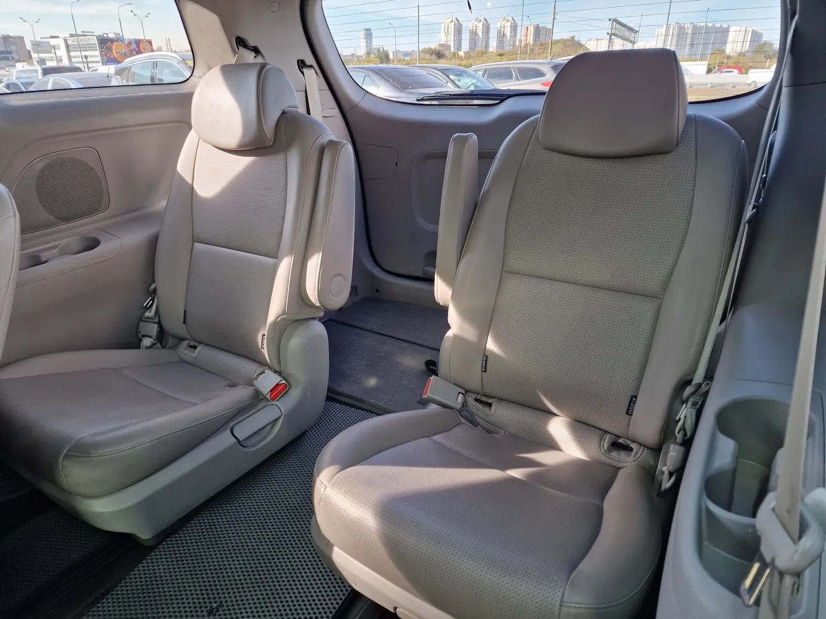 Kia Carnival 2.2 AT (202 л.с.)