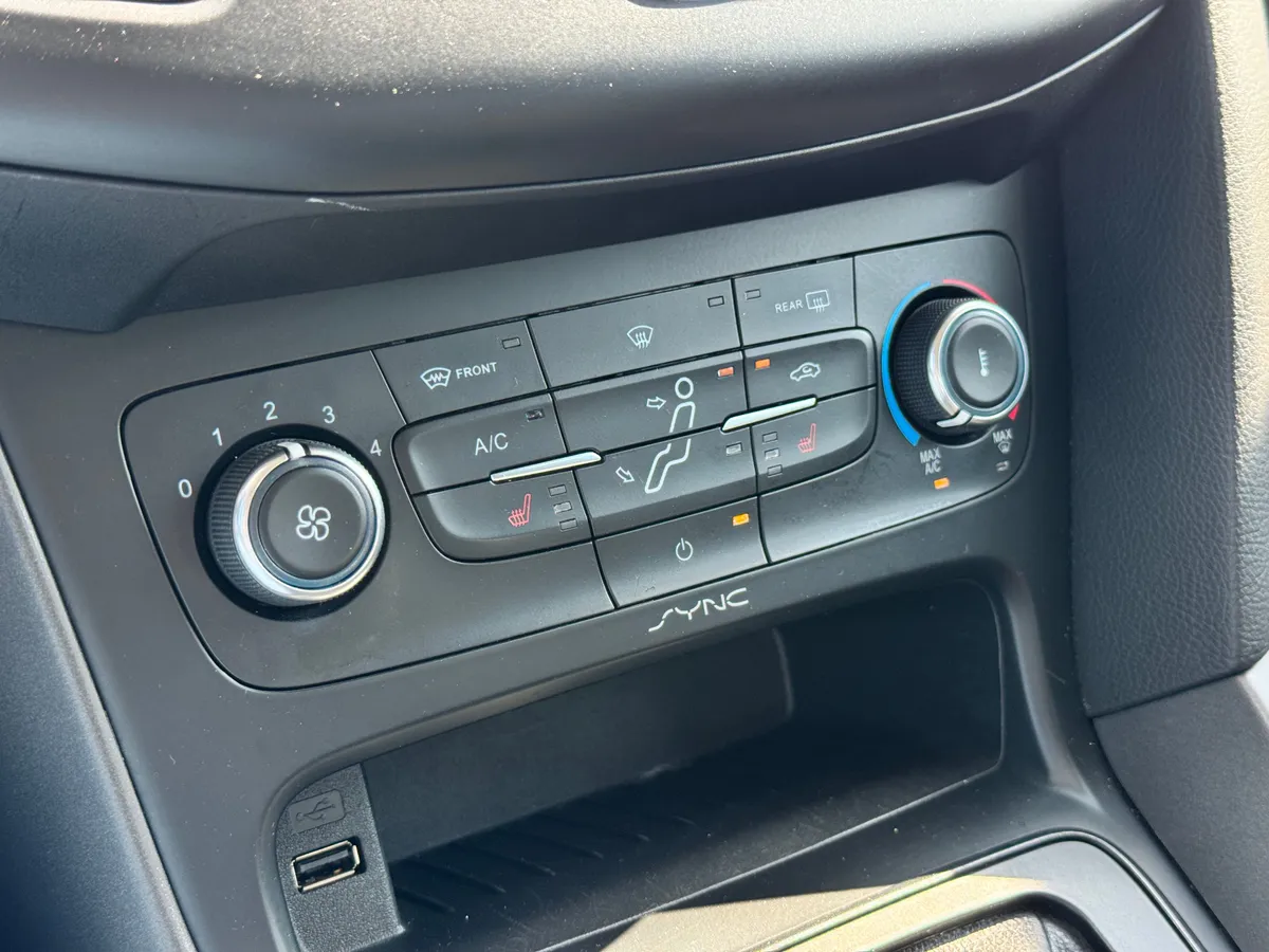 Ford Focus 1.6 Ti-VCT PowerShift (105 л.с.)