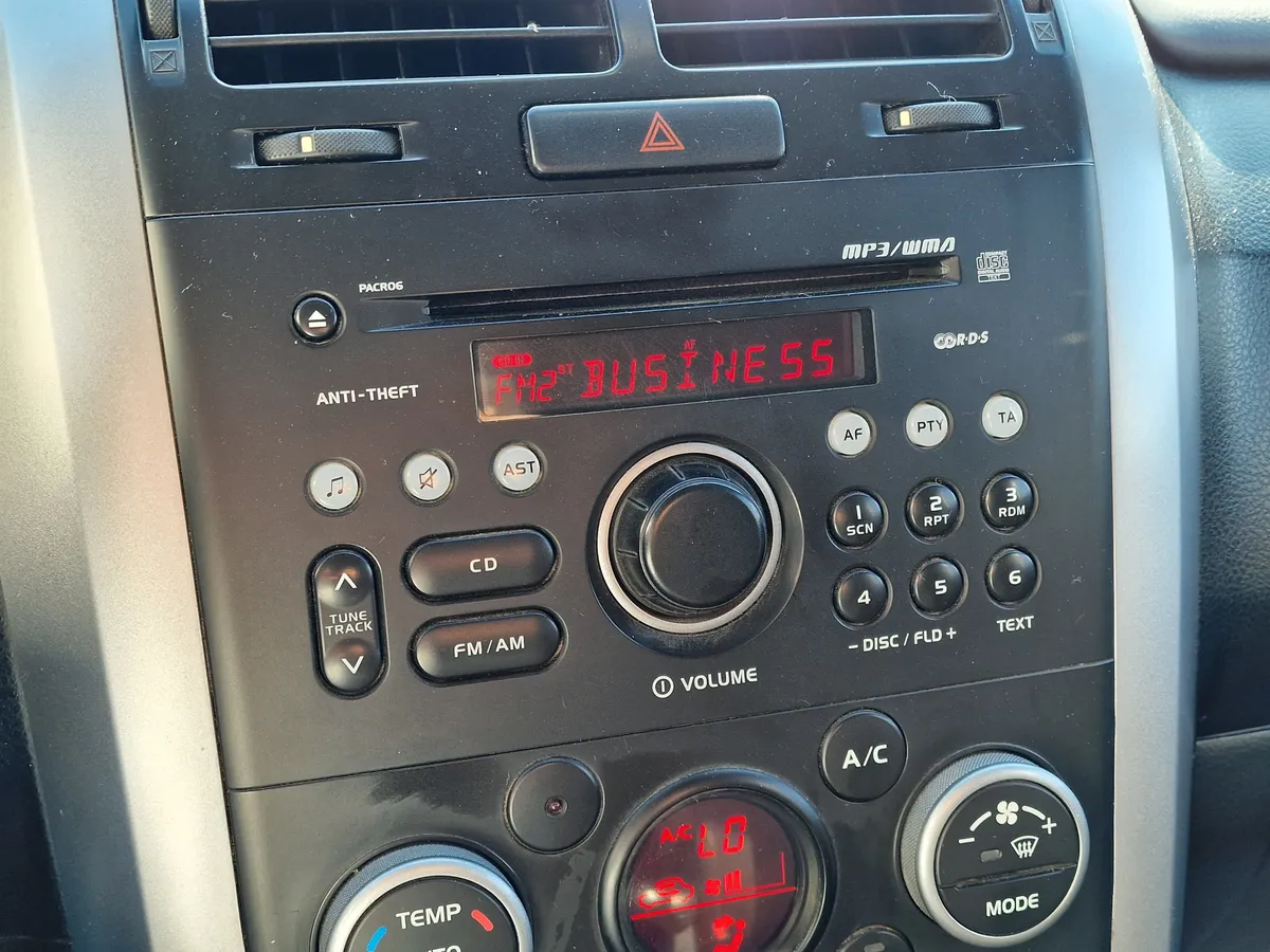 Suzuki Grand Vitara 2.4 MT AWD (169 л.с.)