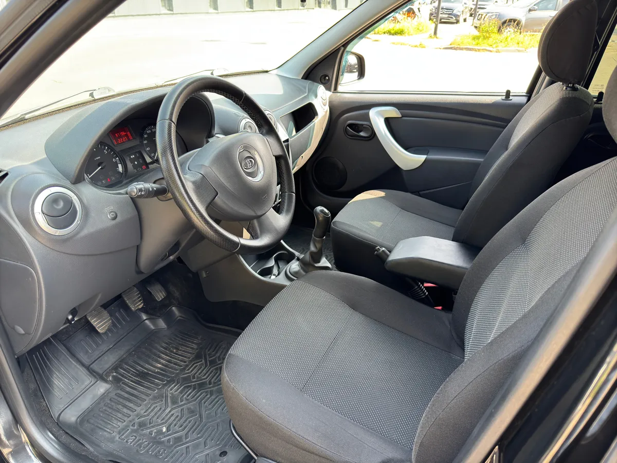 ВАЗ (Lada) Largus 1.6 MT 16 кл (5 мест) (106 л.с.)