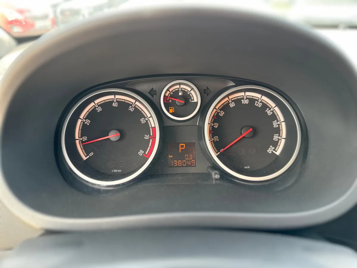 Opel Corsa 1.4 AT (100 л.с.)