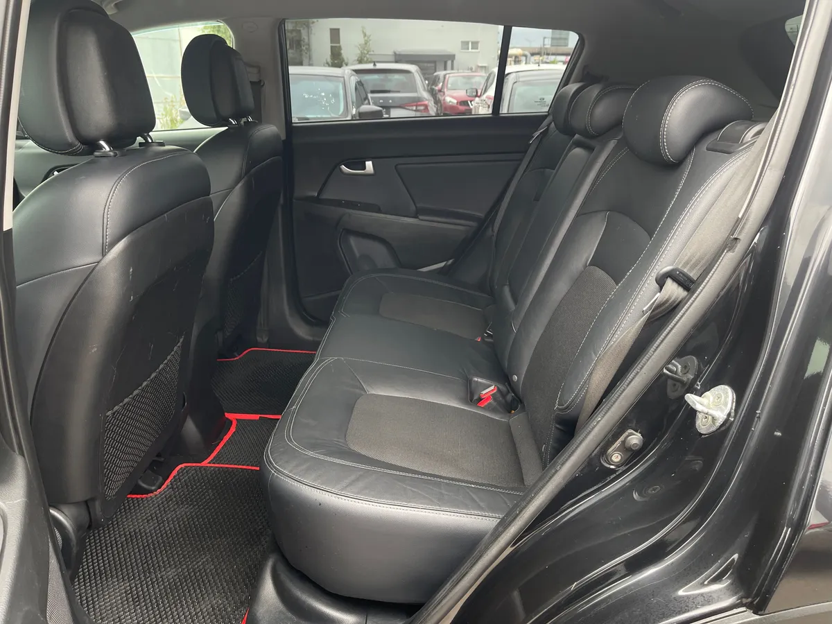Kia Sportage 2.0 AT (150 л.с.), 2012 — фото 14