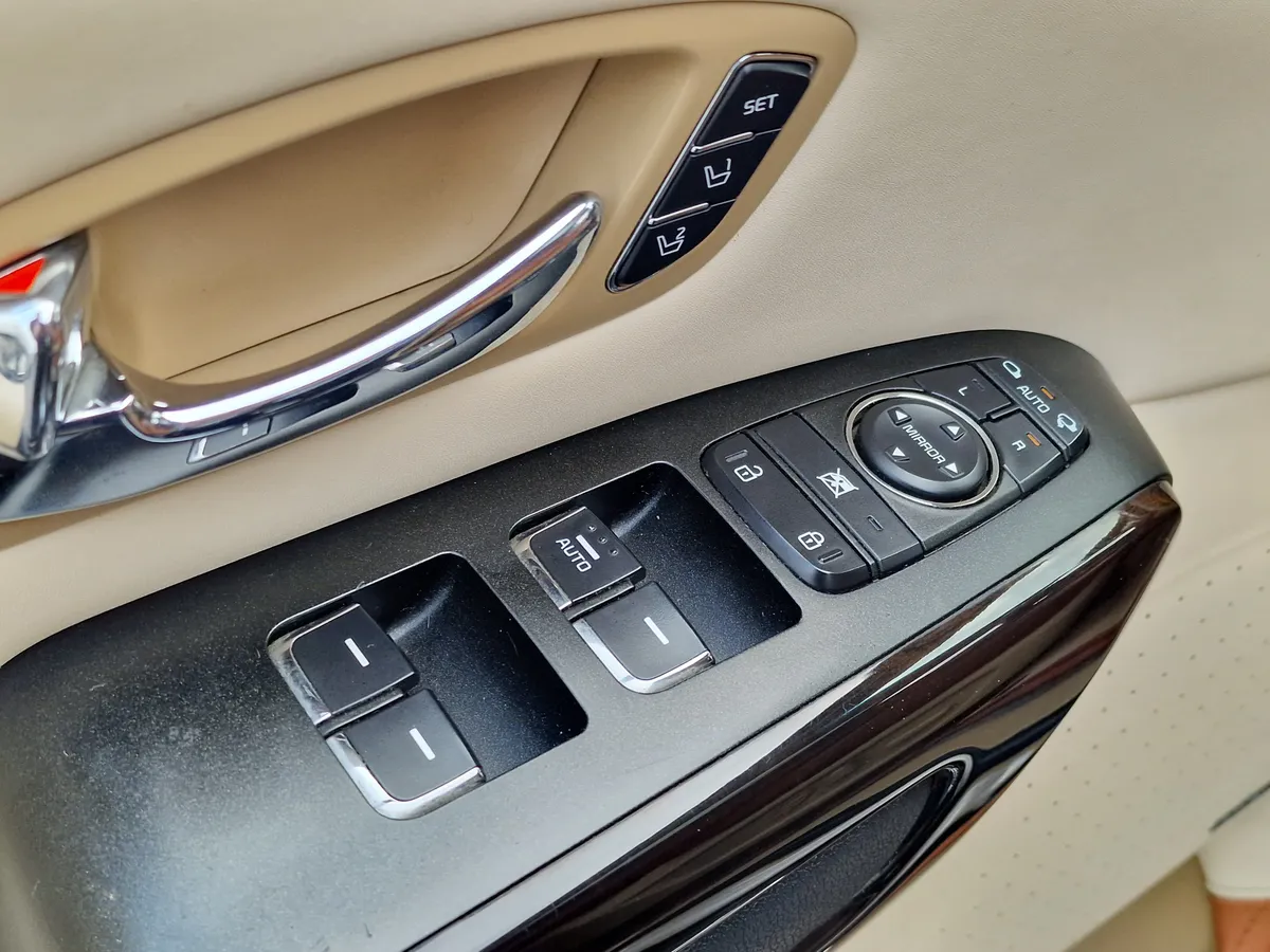 Kia Carnival 2.2 AT (202 л.с.)