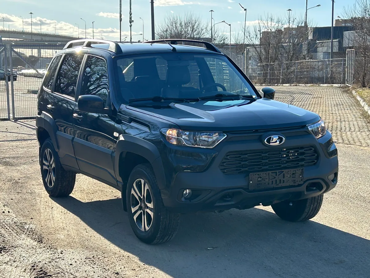 картинка ВАЗ (Lada) Niva 1.7 MT 4WD (80 л.с.) от galaxy-auto