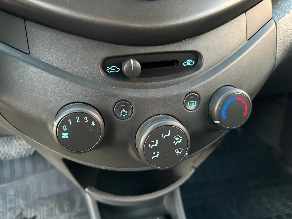 Chevrolet Spark 1.0 AT (68 л.с.)