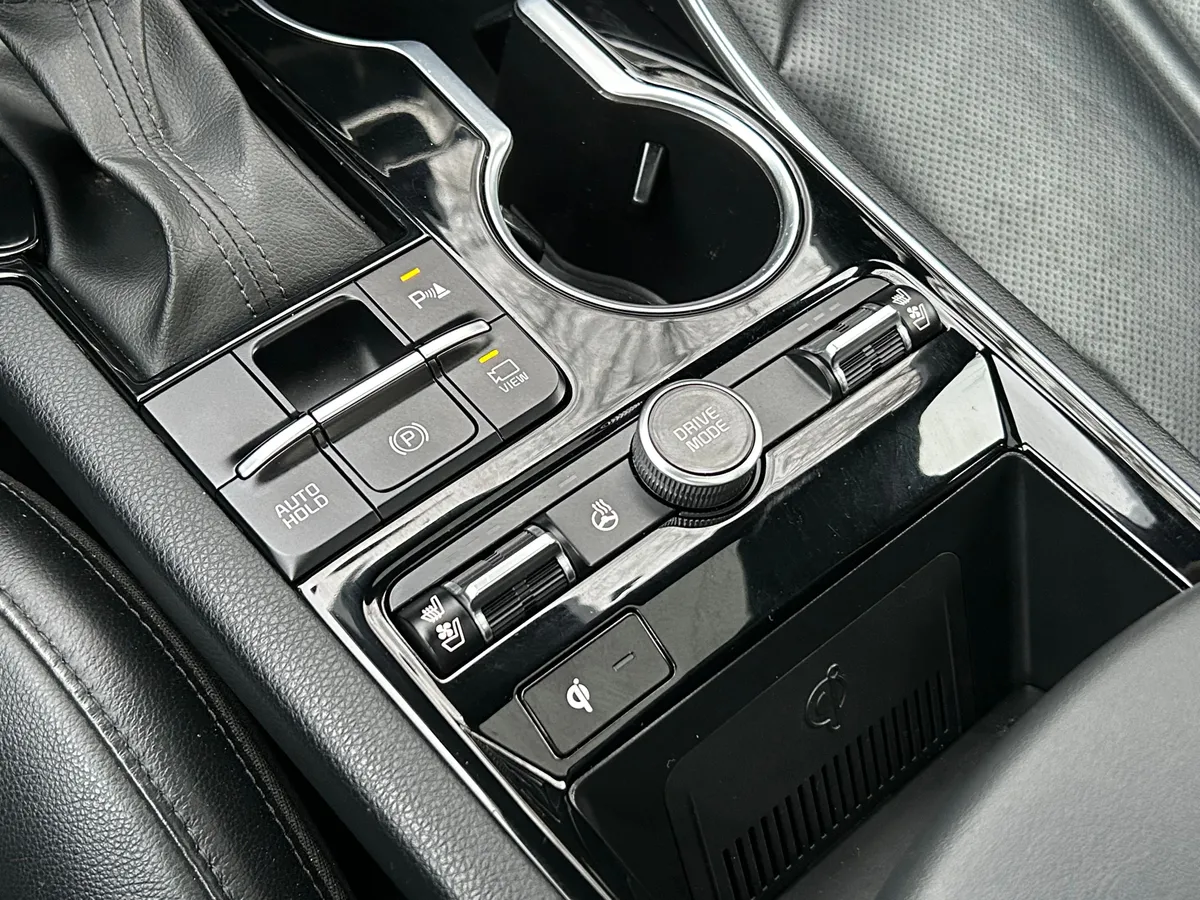 Kia K5 2.5 AT (194 л.с.)