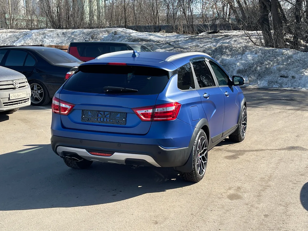 ВАЗ (Lada) Vesta 1.6 CVT (113 л.с.)