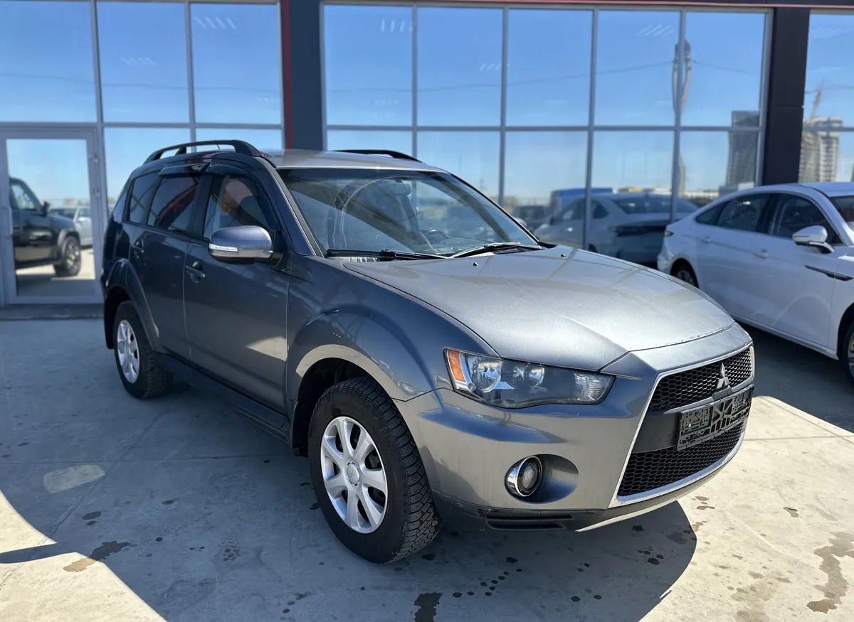 картинка Mitsubishi Outlander 2.4 л, 170 л.с., Бензин, Вариатор, полный привод (4WD) от galaxy-auto